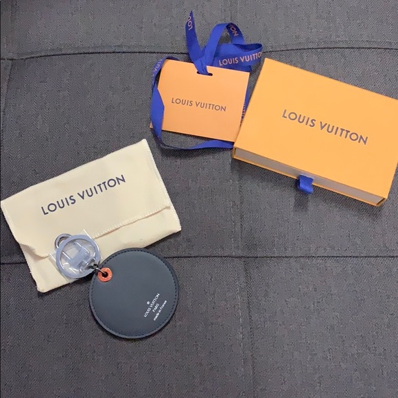 Authentic Louis Vuitton upside down bag charm - Picture 2 of 4